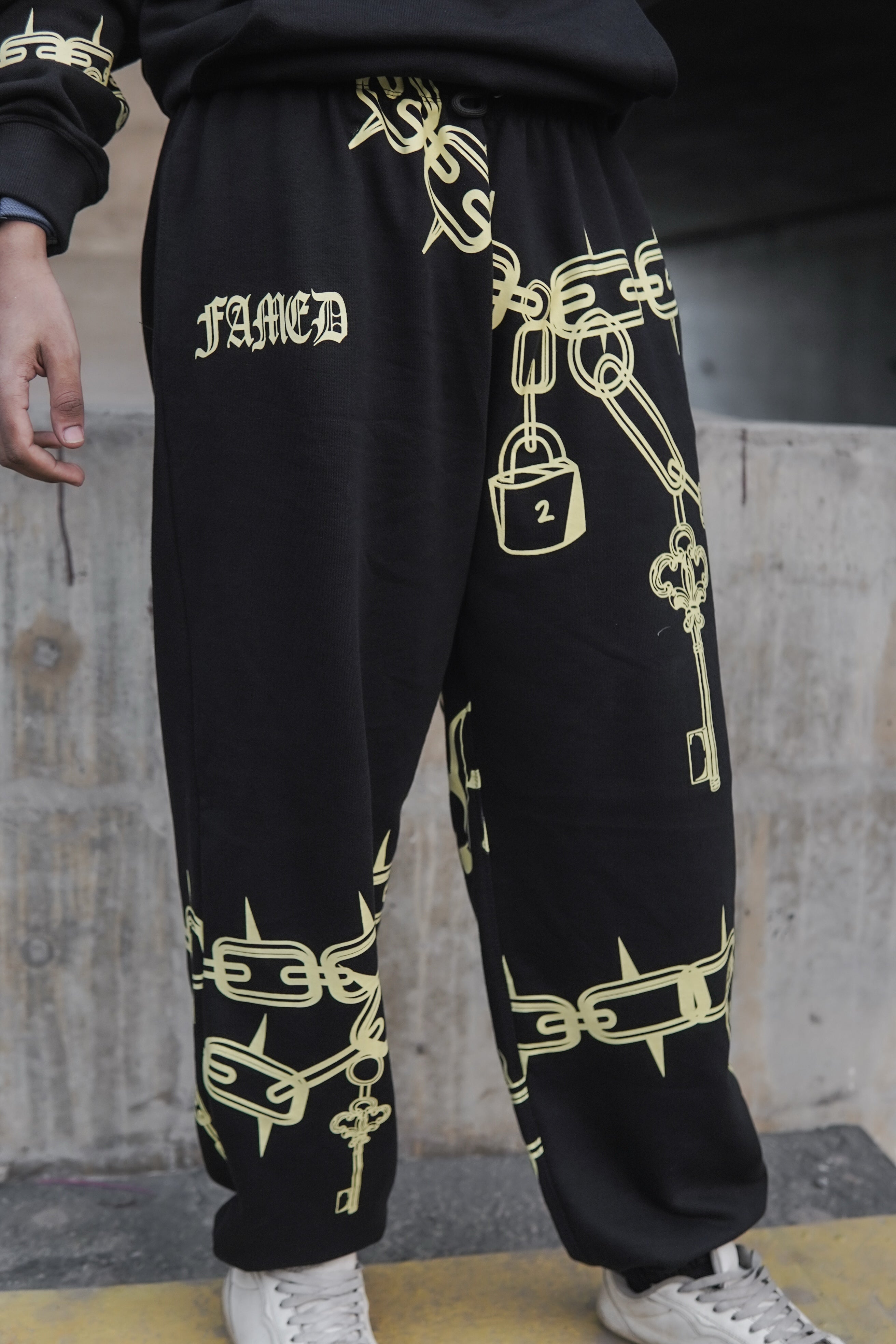 Chain Fleece Jogger Pants