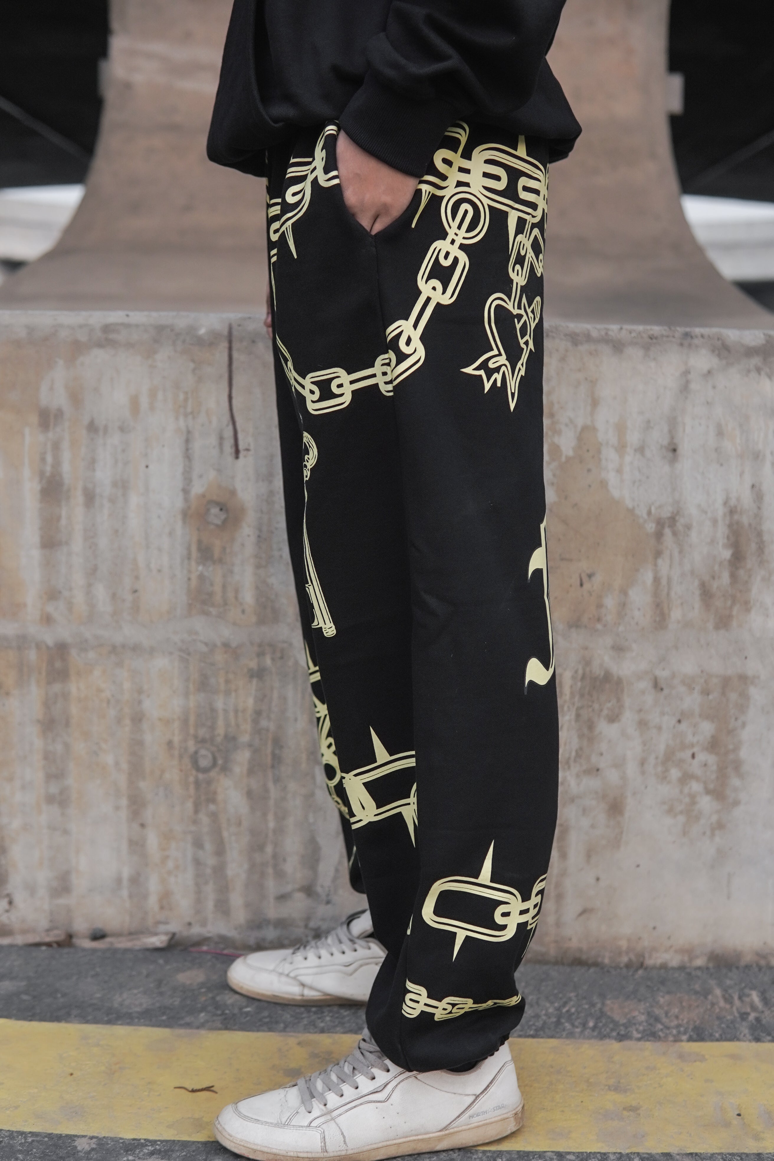 Chain Fleece Jogger Pants