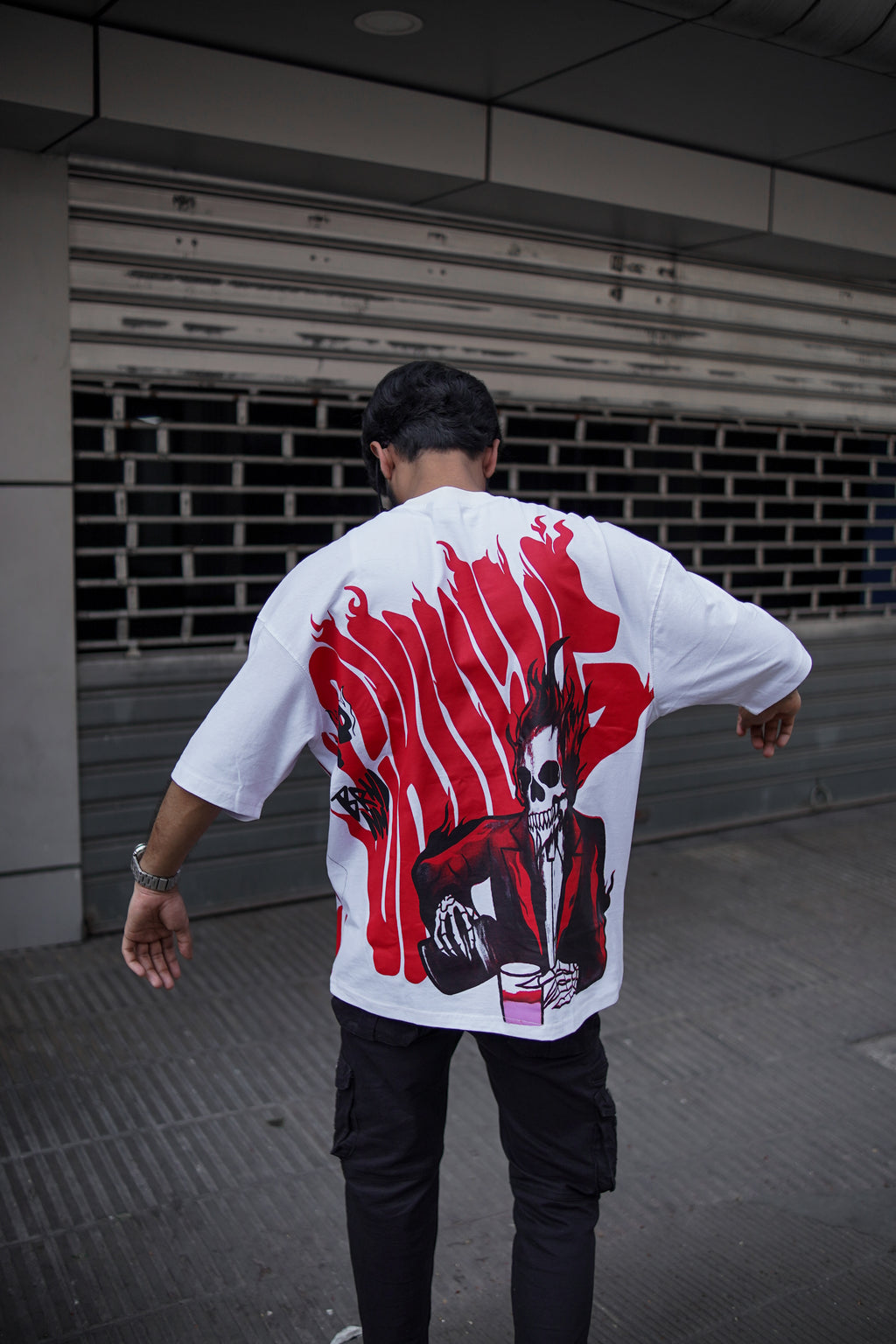 Chilling Drop Drop Shoulder T-Shirt