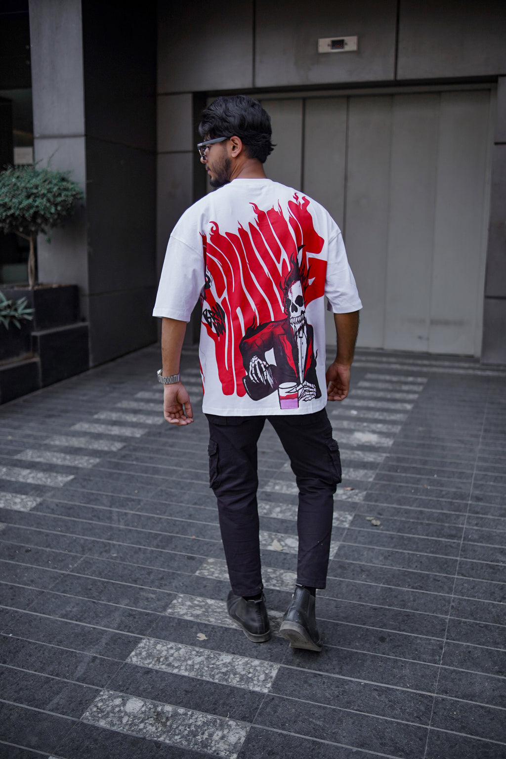 Chilling Drop Drop Shoulder T-Shirt