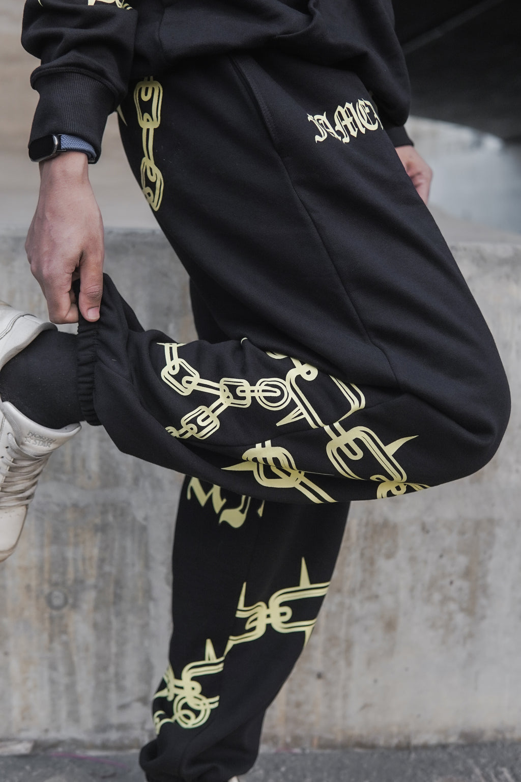 Chain Fleece Jogger Pants